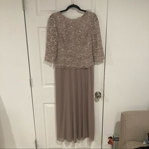 Beautiful lace maxi dress